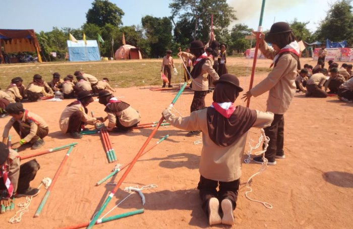 Siswa MIN 4 Sarolangun Tunjukkan Semangat Tinggi dalam Lomba Pionering Jambore Ranting Mandiangin