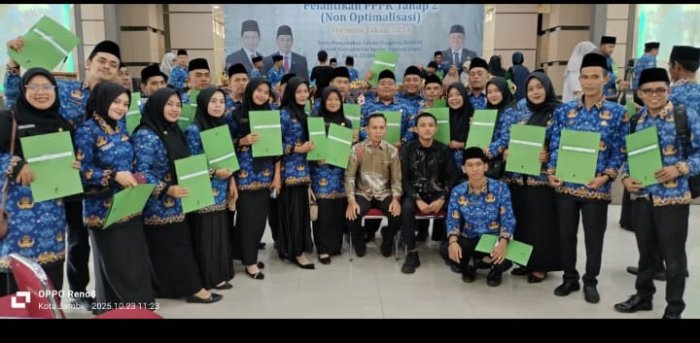 Dua Staf TU MIN 4 Sarolangun Ikuti Pelantikan PPPK Tahap 2 Non Optimalisasi di Kanwil Kemenag Provinsi Jambi