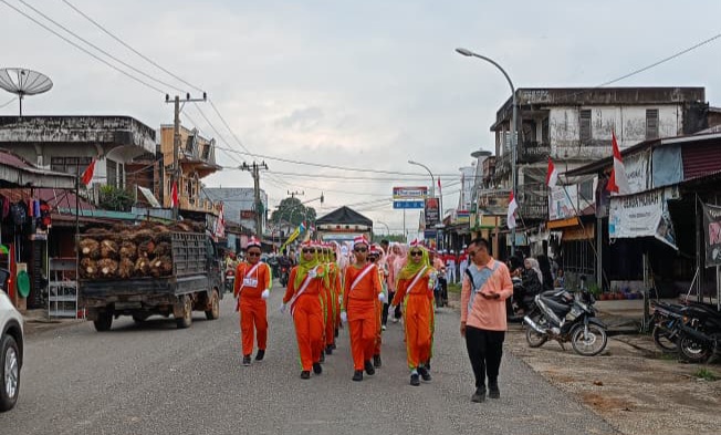  Siswa MIN 4 Sarolangun Tampil Memukau di Jalan Santai Kecamatan Mandiangin