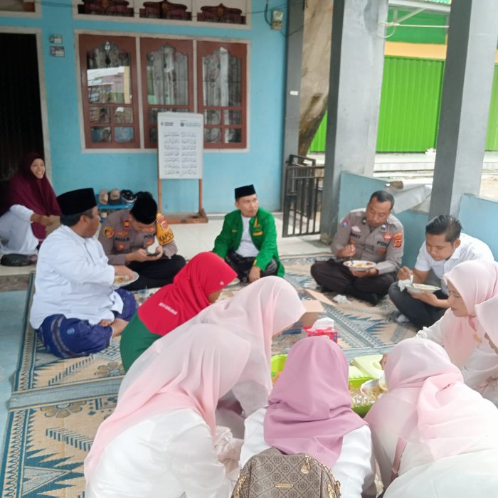MIN 4 Sarolangun Hadiri Makan Bersama Penutup Upacara Hari Santri di Pondok Pesantren Nurul Huda