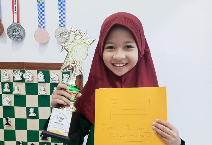 Izza Siswi MIN 4 Sarolangun Raih Juara 3 Lomba Pidato Tingkat Kabupaten Sarolangun